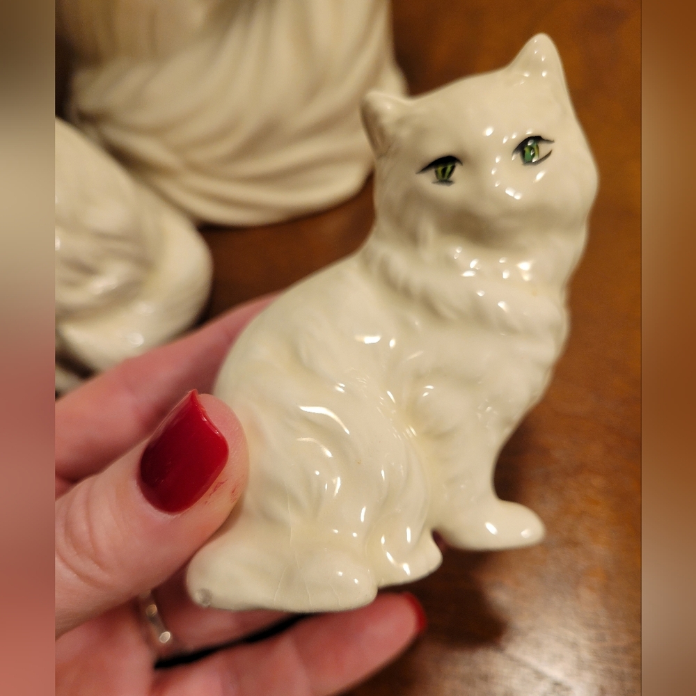 VTG White Cream Kitty Cat Figurine, MCM Style, 3" Tall